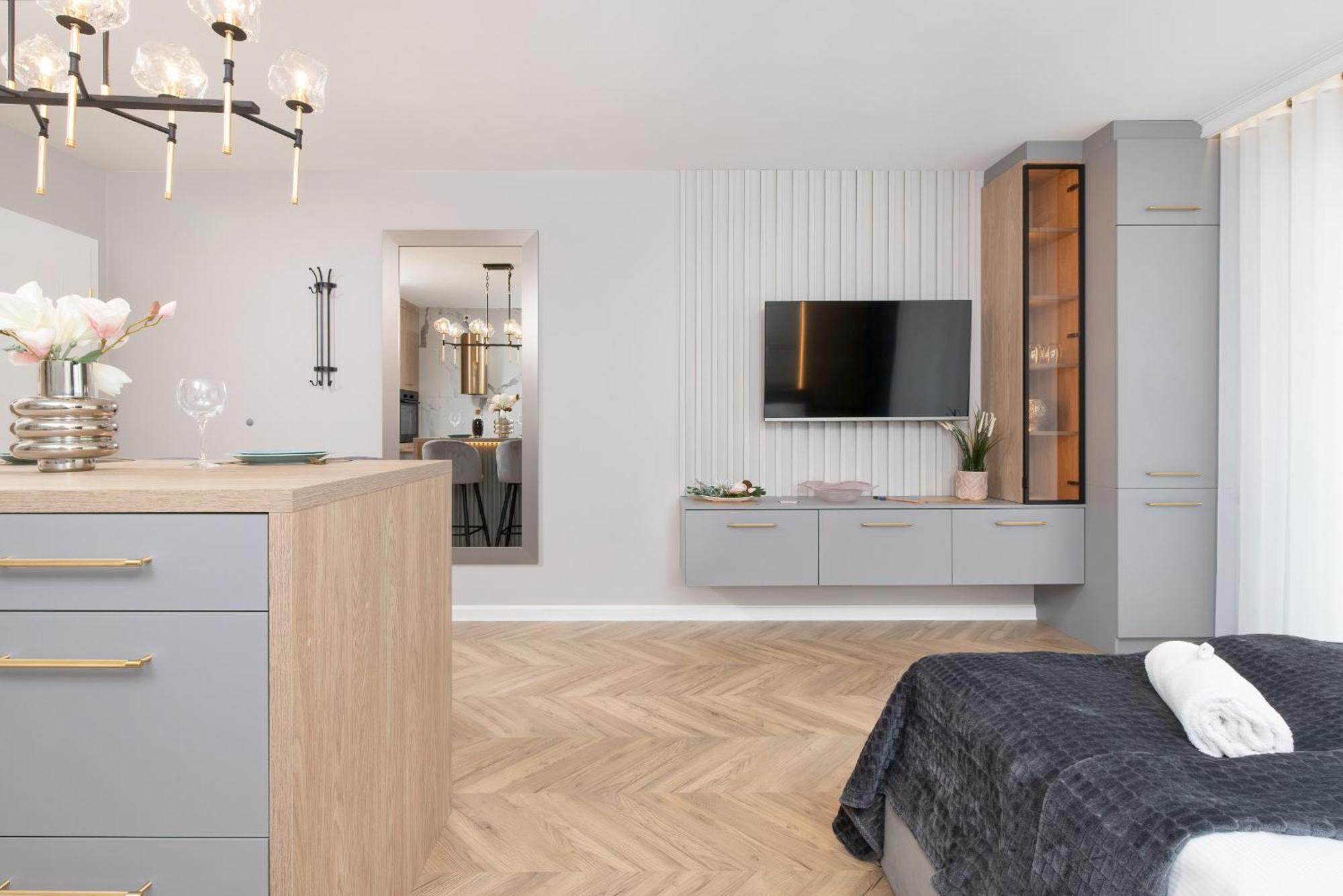 Elegant For 2 People In By Renters